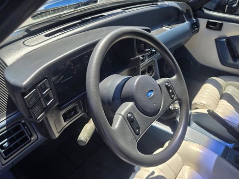 Used 1989 Ford Mustang LX RWD image 8