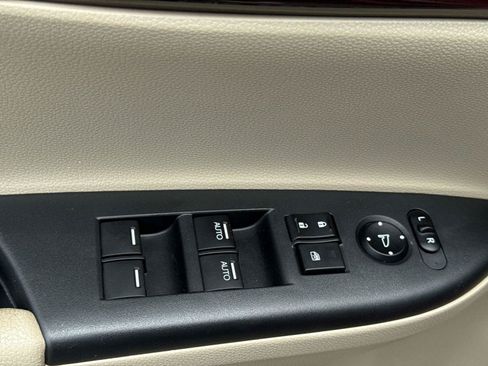 Certified 2017 Honda Accord Touring image 18