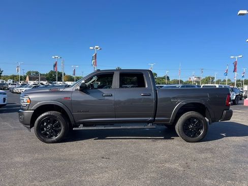Used 2022 RAM 2500 Laramie w/ Night Edition AWD/4WD image 4