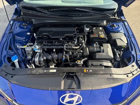 Certified 2025 Hyundai Elantra Sport image 22