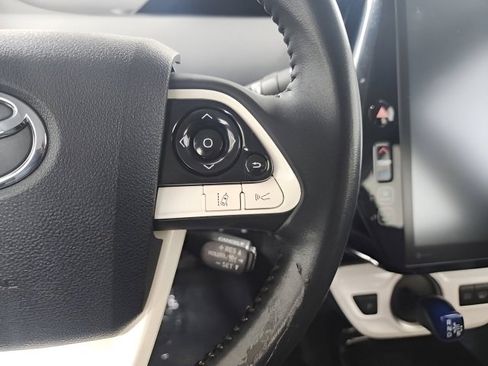 Used 2018 Toyota Prius Prime Premium image 28