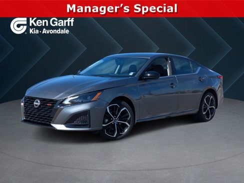 Used 2024 Nissan Altima 2.5 SR image 1