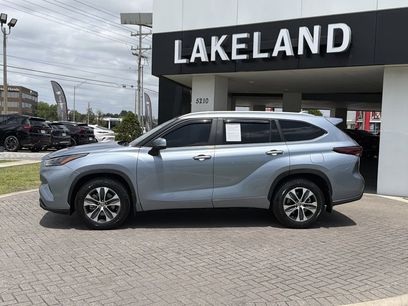 Used 2024 Toyota Highlander XLE