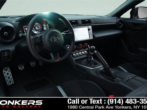 Used 2023 Toyota GR86 Premium image 41