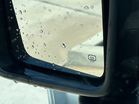 Used 2023 Jeep Wrangler Unlimited AWD/4WD image 9