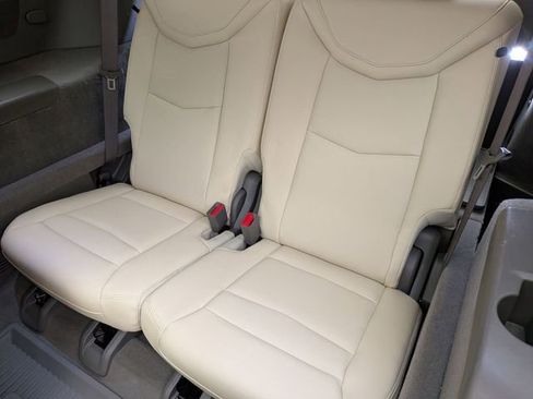 Certified 2024 Cadillac XT6 Premium Luxury w/ LPO, Floor Liner Package AWD/4WD image 25