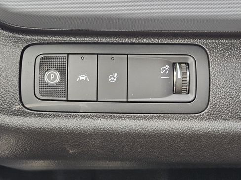 New 2027 Chevrolet Bolt RS w/ Technology Package FWD image 18