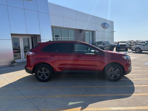 Used 2023 Ford Edge SEL w/ Sport Appearance Package AWD/4WD image 8