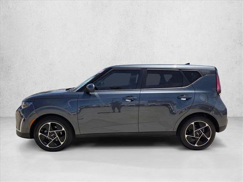 Used 2023 Kia Soul EX FWD image 9