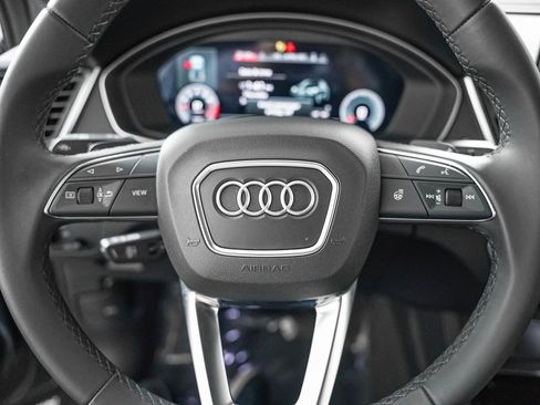 Used 2023 Audi Q5 2.0T Premium Plus w/ Premium Plus Package AWD/4WD image 12