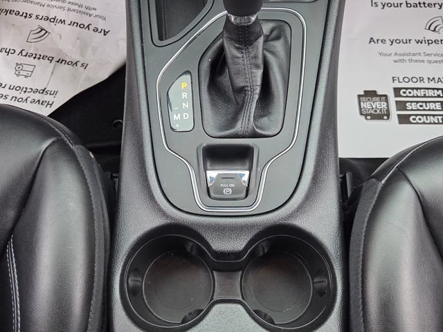 Used 2021 Jeep Cherokee Latitude Plus FWD image 12