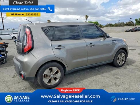 Used 2015 Kia Soul FWD image 4