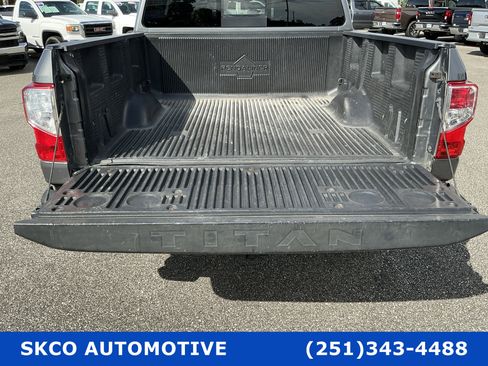 Used 2021 Nissan Titan SV w/ SV Convenience Package AWD/4WD image 23