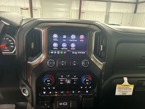 Used 2020 Chevrolet Silverado 2500 High Country w/ Technology Package image 24