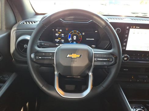 Certified 2025 Chevrolet Colorado LT image 17