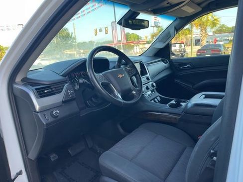 Used 2016 Chevrolet Suburban LS RWD image 6