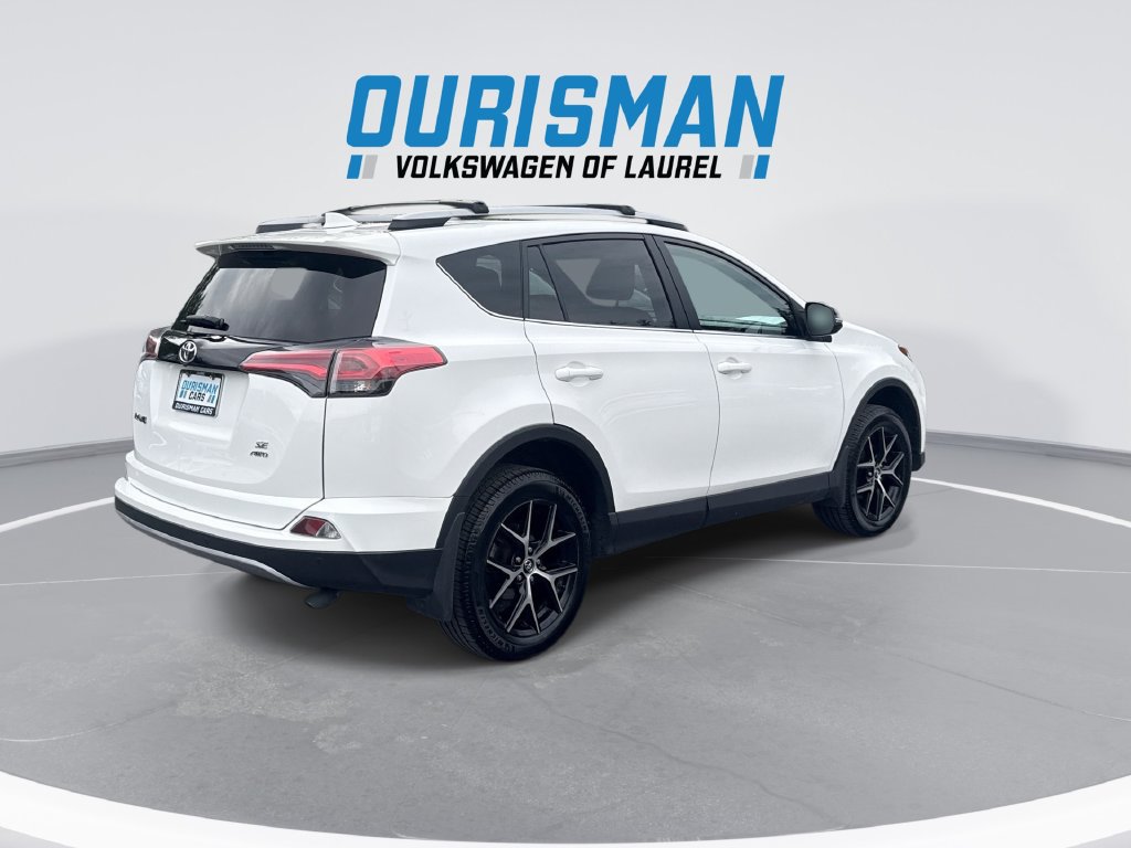 Used 2018 Toyota RAV4 SE w/ Advanced Technology Package AWD/4WD image 8