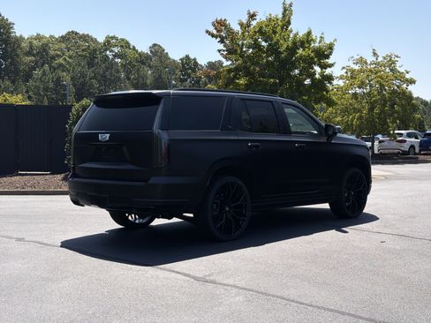 Used 2026 Cadillac Escalade Platinum Sport w/ LPO, ONYX Package AWD/4WD image 3