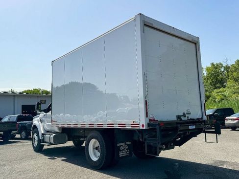 Used 2022 Ford F650 2WD Regular Cab Super Duty image 5
