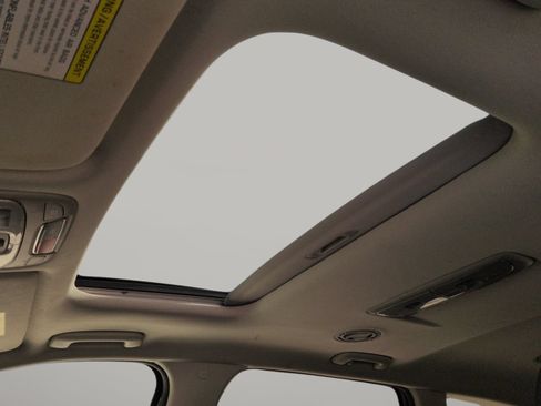 Used 2023 Kia Telluride S w/ S Sunroof Package FWD image 24