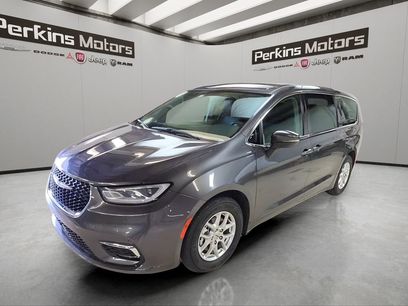 Used 2023 Chrysler Pacifica Touring-L