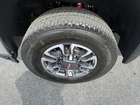 Used 2022 GMC Sierra 2500 SLT image 11