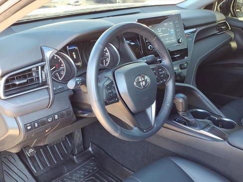 Used 2024 Toyota Camry SE image 12