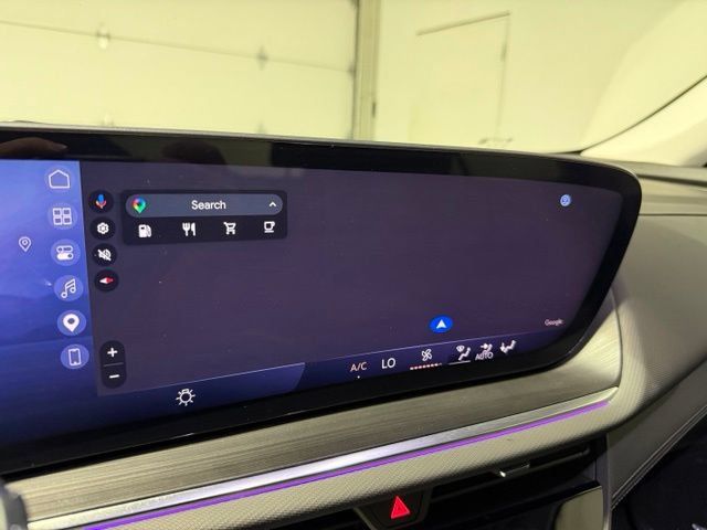 Certified 2025 Buick Envision Preferred AWD/4WD image 21