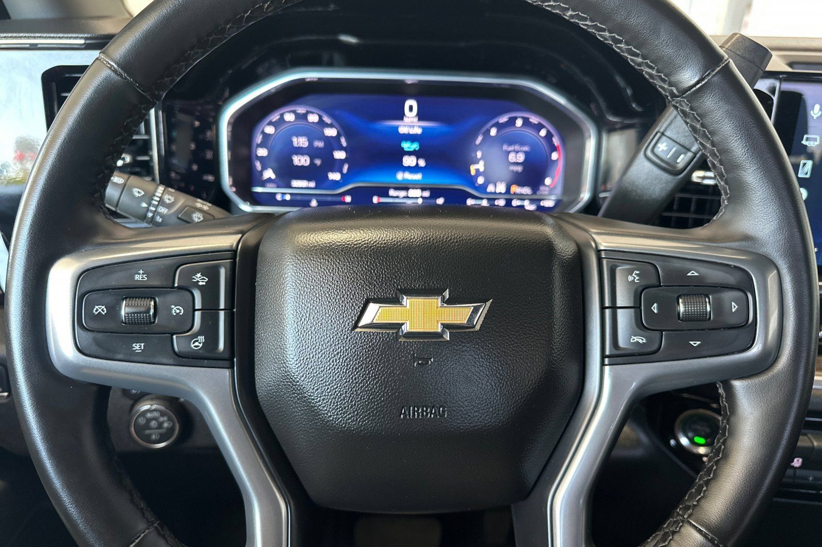 Used 2025 Chevrolet Silverado 2500 LT w/ Convenience Package AWD/4WD image 22