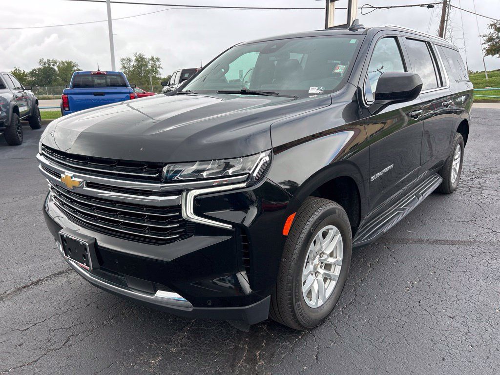 Used 2024 Chevrolet Suburban LT AWD/4WD image 9