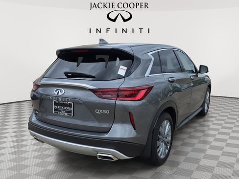 Certified 2025 INFINITI QX50 Pure image 5