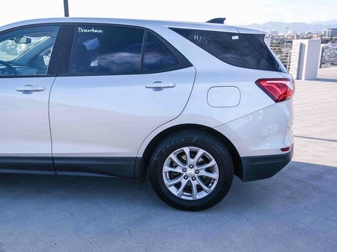 Used 2019 Chevrolet Equinox LS FWD image 8