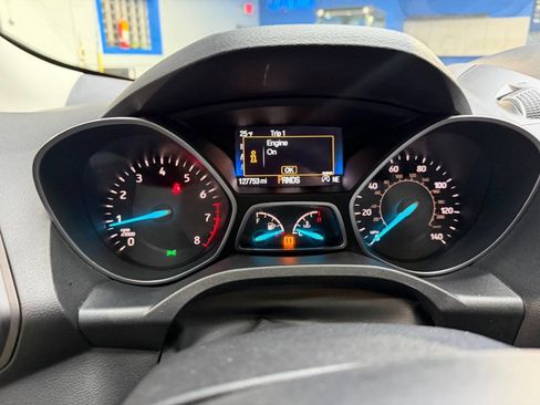 Used 2017 Ford Escape SE w/ Equipment Group 201A image 25