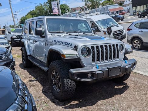 Used 2023 Jeep Wrangler Unlimited Rubicon 4xe w/ Cold Weather Group AWD/4WD image 4