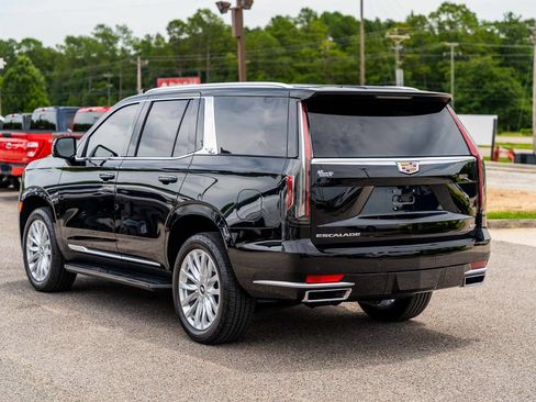 Used 2024 Cadillac Escalade Luxury w/ LPO, Floor Liner Package AWD/4WD image 5