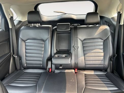Used 2024 Ford Edge SEL AWD/4WD image 13