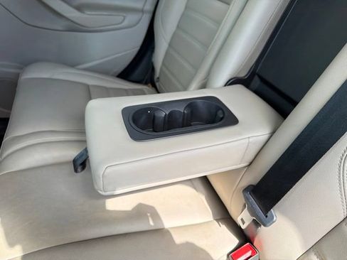 Used 2019 Ford Escape SEL AWD/4WD image 18