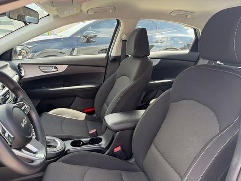 Used 2024 Kia Forte LXS FWD image 5