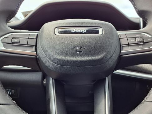 Certified 2024 Jeep Compass Latitude AWD/4WD image 12