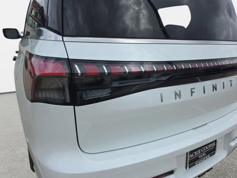 Certified 2025 INFINITI QX80 Sensory AWD/4WD image 33