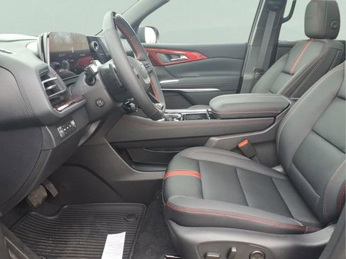 New 2026 Chevrolet Traverse RS image 17