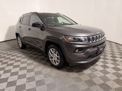 Certified 2023 Jeep Compass Latitude image 1