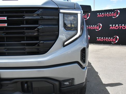 Used 2025 GMC Sierra 1500 Elevation w/ X31 Off-Road Package AWD/4WD image 11