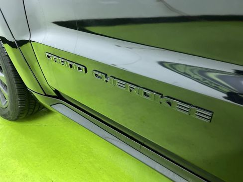 Used 2018 Jeep Grand Cherokee High Altitude image 14