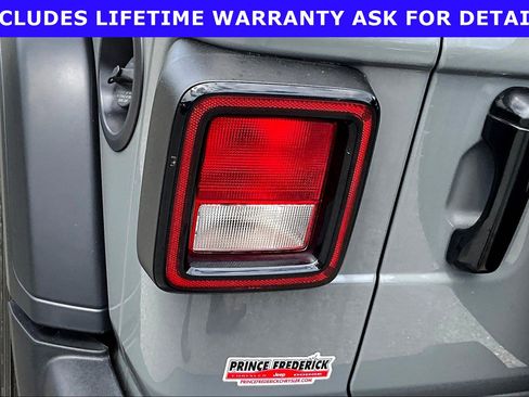 Used 2021 Jeep Wrangler Unlimited Sport AWD/4WD image 22