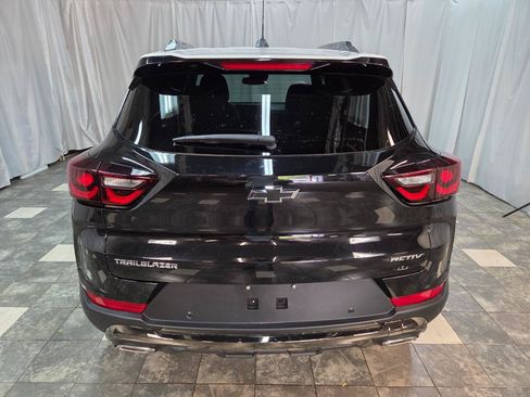 Used 2025 Chevrolet TrailBlazer ACTIV w/ Convenience Package FWD image 4