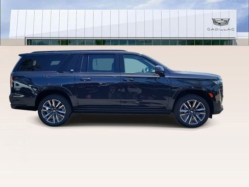Certified 2024 Cadillac Escalade ESV Sport w/ Touring Package AWD/4WD image 9