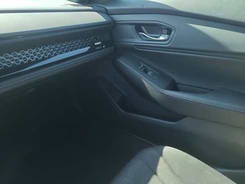 Used 2023 Honda Accord Sport image 20