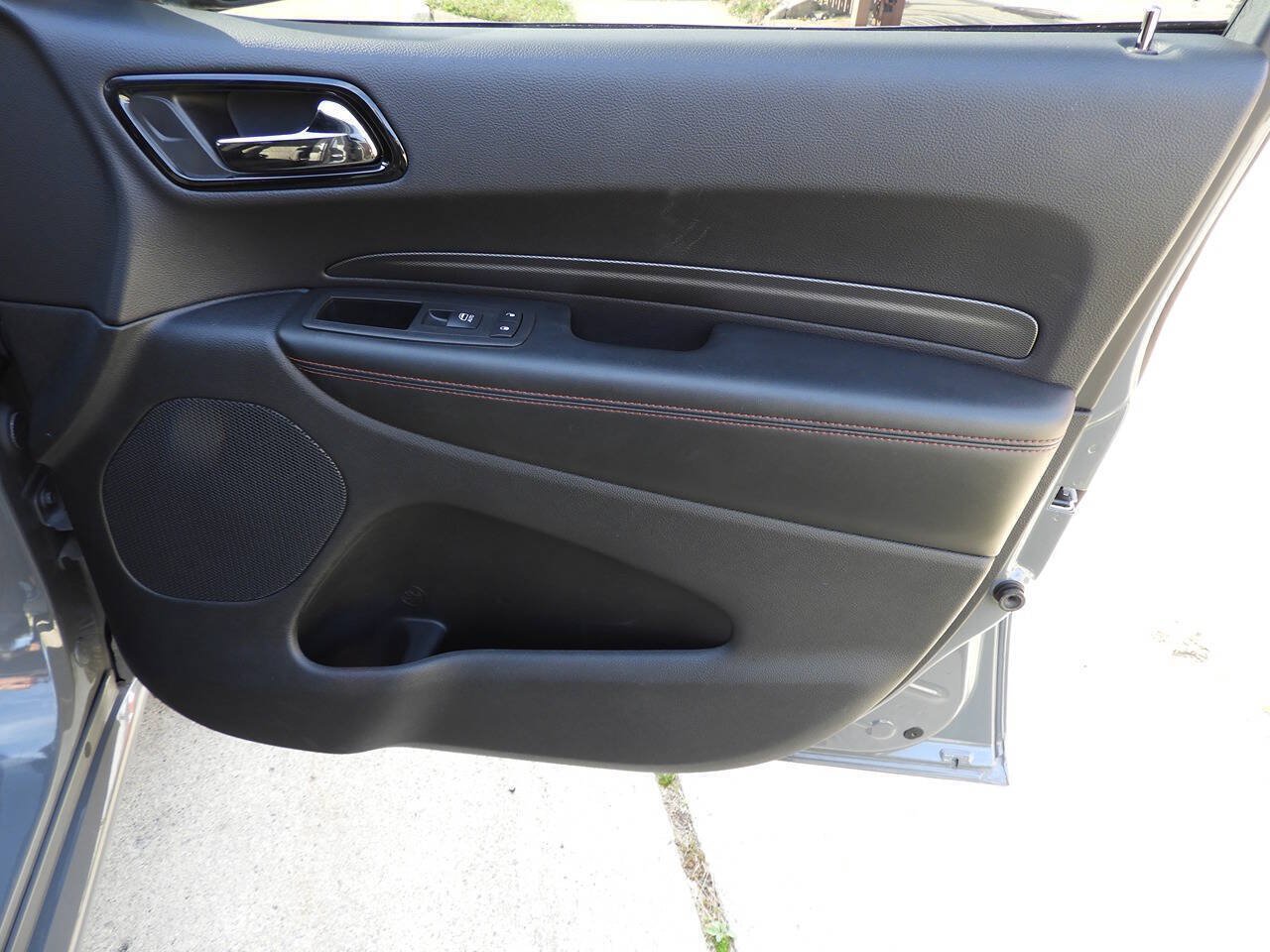 Used 2025 Dodge Durango R/T w/ Blacktop Package AWD/4WD image 40