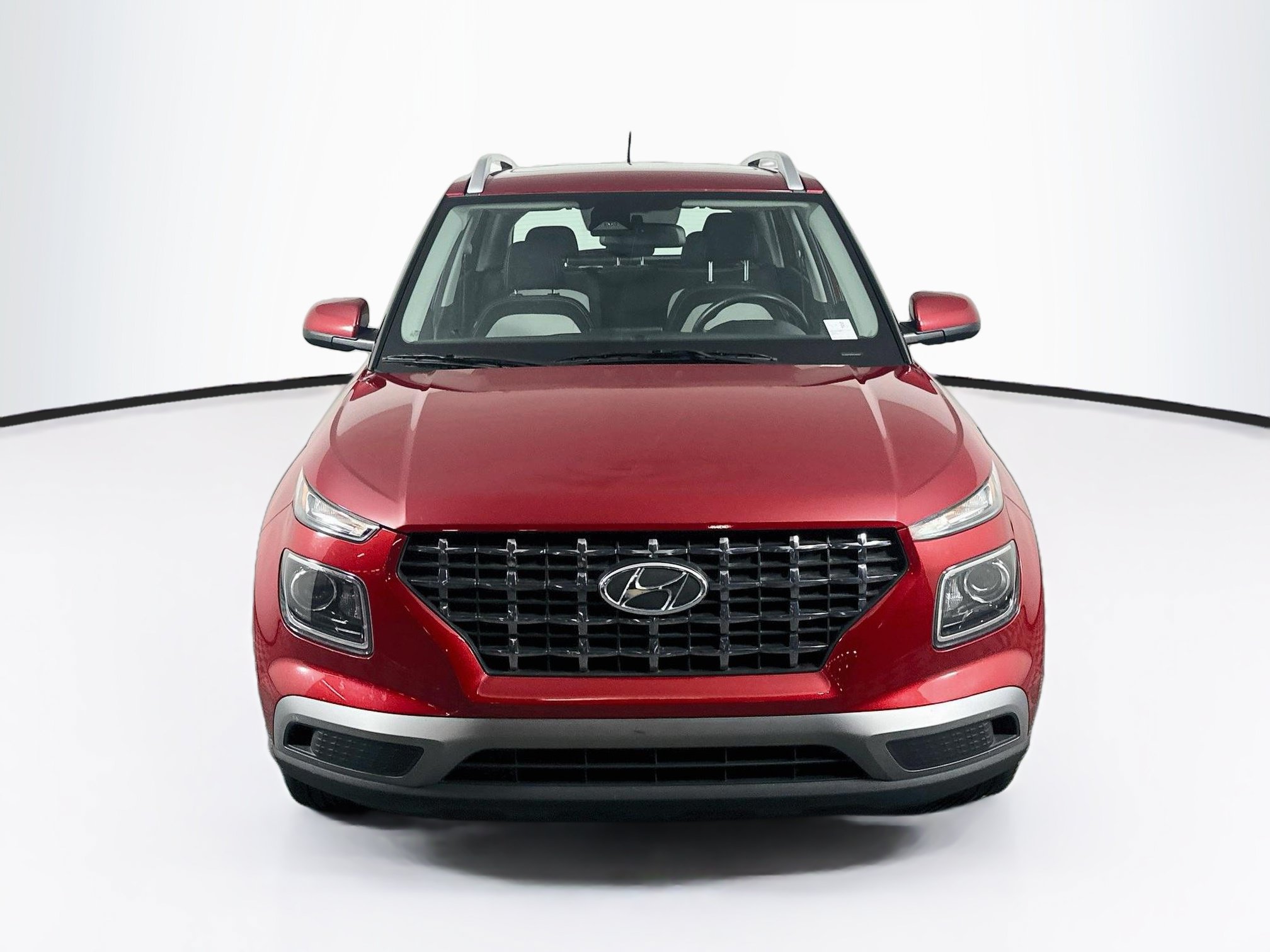 Used 2025 Hyundai Venue SEL FWD image 2
